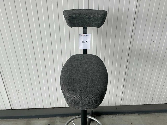Vitra nelson perch kruk - afbeelding 2 van  4