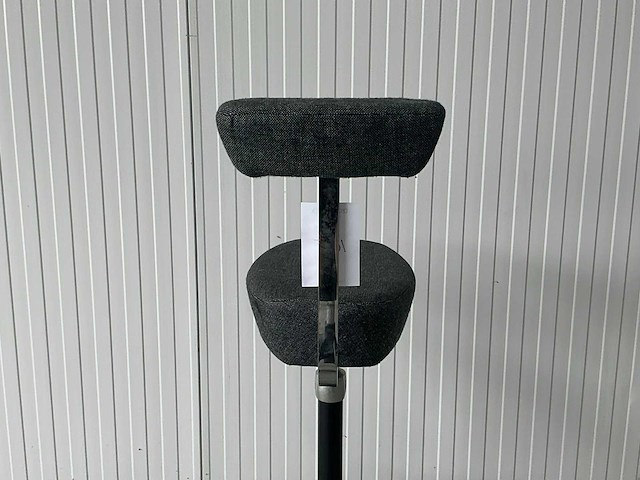 Vitra nelson perch kruk - afbeelding 5 van  5