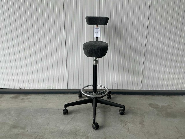 Vitra nelson perch kruk - afbeelding 1 van  4