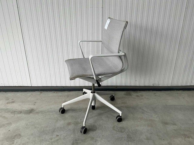 Vitra physix vergaderstoel - afbeelding 4 van  5