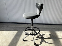 Vitra pivot kruk - afbeelding 2 van  7