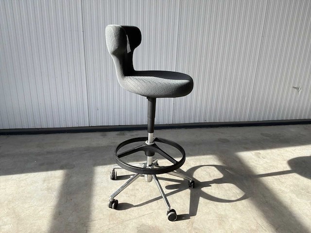 Vitra pivot kruk - afbeelding 3 van  7