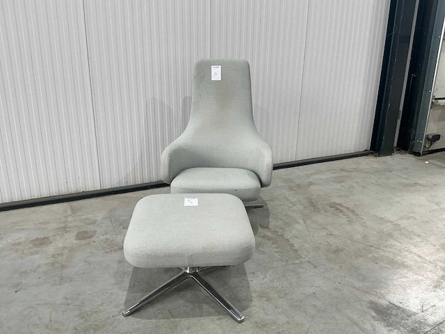 Vitra repos fauteuil met ottoman - afbeelding 2 van  7