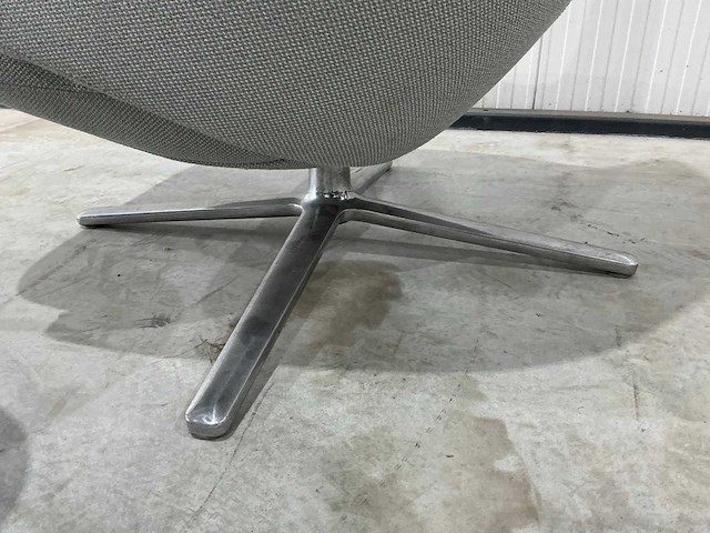 Vitra repos fauteuil met ottoman - afbeelding 6 van  7