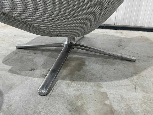 Vitra repos fauteuil met ottoman - afbeelding 7 van  7