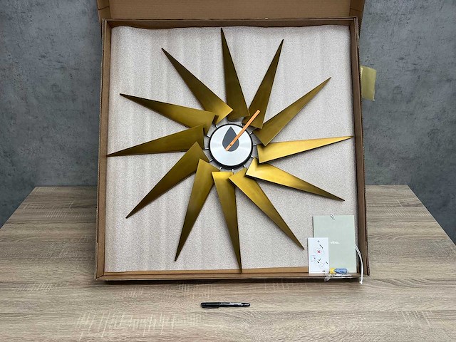 Vitra turbine - design wandklok ø75 - ongebruikt - afbeelding 8 van  12
