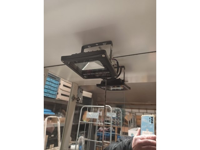 Vitrine kast 3 leg planken glas met verlichting 175x75x37cm aantal 1 stuks. - afbeelding 3 van  5