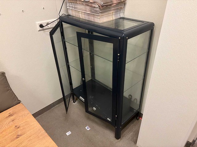 Vitrine kast - afbeelding 1 van  4