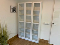 Vitrinekast (2x) - afbeelding 1 van  4