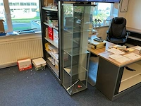 Vitrinekast (2x)