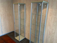 Vitrinekast (2x) - afbeelding 1 van  6