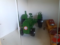 Vitrinekast met miniaturen - afbeelding 4 van  14