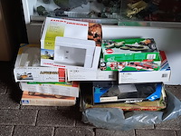 Vitrinekast met miniaturen - afbeelding 7 van  15