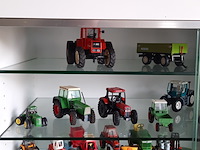 Vitrinekast met miniaturen - afbeelding 9 van  13