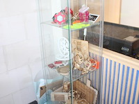 Vitrinekast met verlichting en afmeting 43 x 37 x 164 cm. - afbeelding 4 van  4