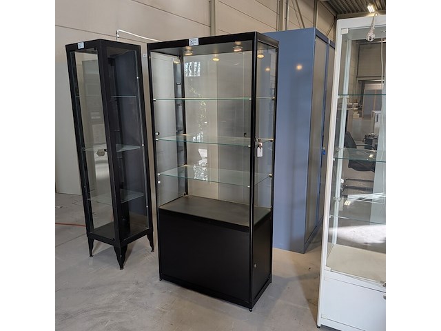 Vitrinekast met verlichting - afbeelding 1 van  9