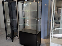 Vitrinekast met verlichting - afbeelding 1 van  9