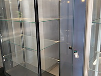 Vitrinekast met verlichting - afbeelding 5 van  9