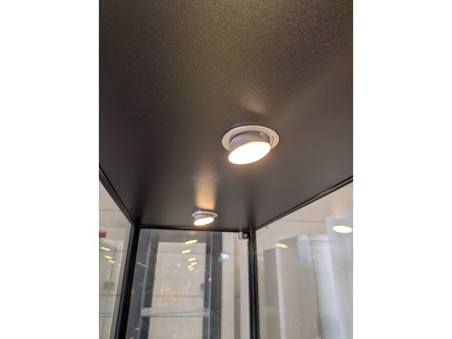 Vitrinekast met verlichting - afbeelding 6 van  9