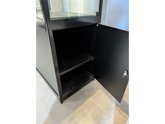 Vitrinekast met verlichting - afbeelding 7 van  9