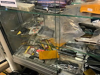 Vitrinekast met zakmesjes - afbeelding 3 van  6