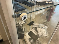 Vitrinekast met zakmessen - afbeelding 3 van  8