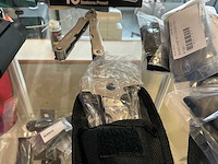 Vitrinekast met zakmessen - afbeelding 6 van  8