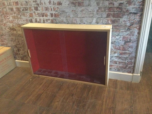 Vitrinekast - afbeelding 1 van  2