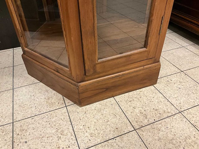 Vitrinekast - afbeelding 7 van  9