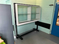 Vitrinekast - afbeelding 1 van  4