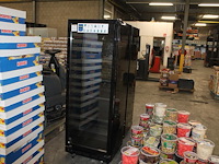 Vitrinekoelkast metro professional. afmeting 62 x 64 x 174 cm. - afbeelding 1 van  4