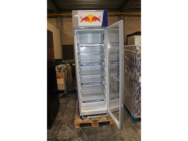 Vitrinekoelkast red bull liebherr gdc mega non ccr xx. 371 liter. afmeting 65 x 70 x 200 cm. - afbeelding 3 van  8