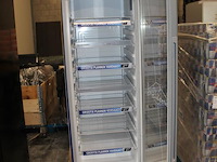 Vitrinekoelkast red bull liebherr gdc mega non ccr xx. 371 liter. afmeting 65 x 70 x 200 cm. - afbeelding 3 van  8