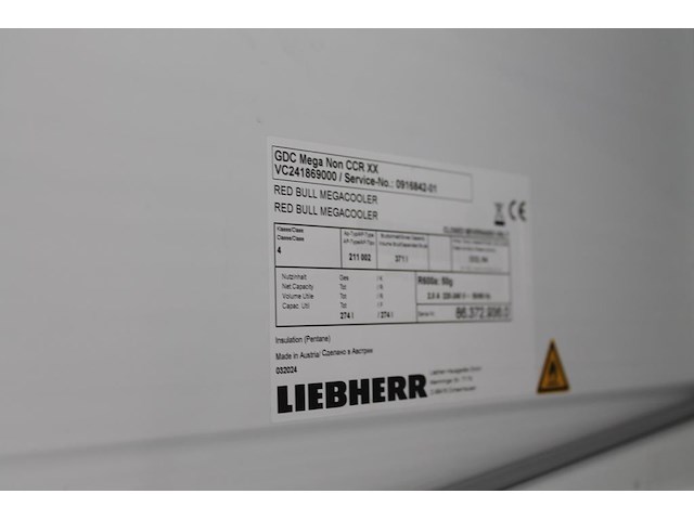 Vitrinekoelkast red bull liebherr gdc mega non ccr xx. 371 liter. afmeting 65 x 70 x 200 cm. - afbeelding 8 van  8