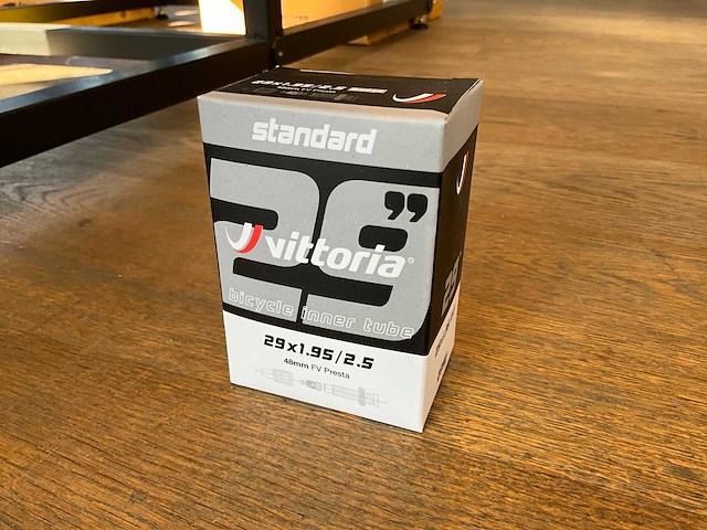 Vittoria standard 29x1.95/2.50 fv presta ventiel 48 mm binnenband (16x) - afbeelding 3 van  3