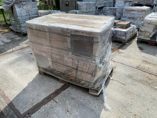 Vives - bruin - 40x40 cm - 60,90m2 - wandtegel - afbeelding 4 van  5
