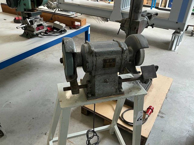 Vk werkbankslijpmachine - afbeelding 1 van  5