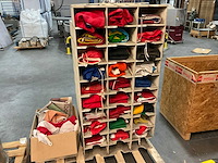 Vlaggen in kast (2x) - afbeelding 14 van  14