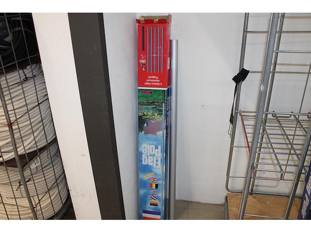 Vlaggenmast flagpole met grondpaal en accessoires. aluminium met hoogte 6 meter. - afbeelding 1 van  3