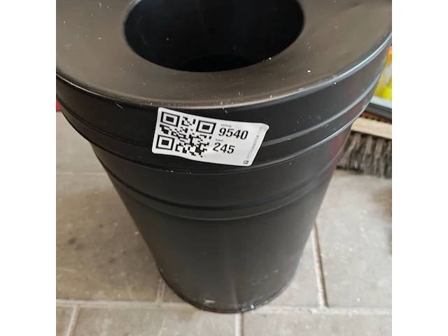 Vlamdovende prullenbak - afbeelding 2 van  2