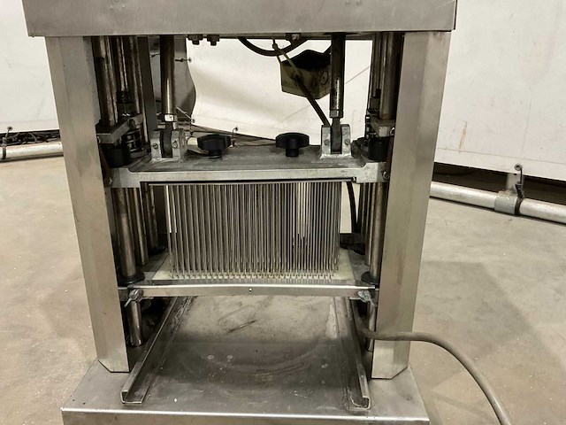 Vlees vermalser - afbeelding 4 van  6