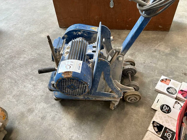 Vlfr400 vloerverwarming freesmachine - afbeelding 7 van  11