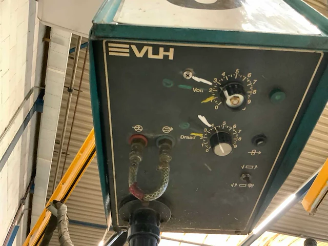 Vlh e 400s mig lasapparaat met regelunit op zwenkarm - afbeelding 2 van  12