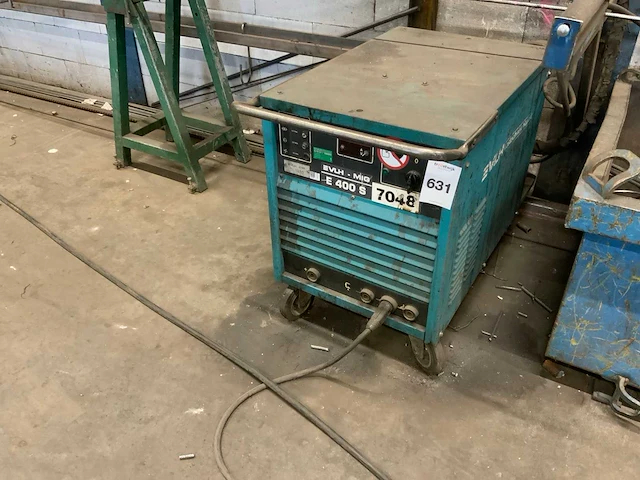 Vlh e 400s mig lasapparaat met regelunit op zwenkarm - afbeelding 1 van  12