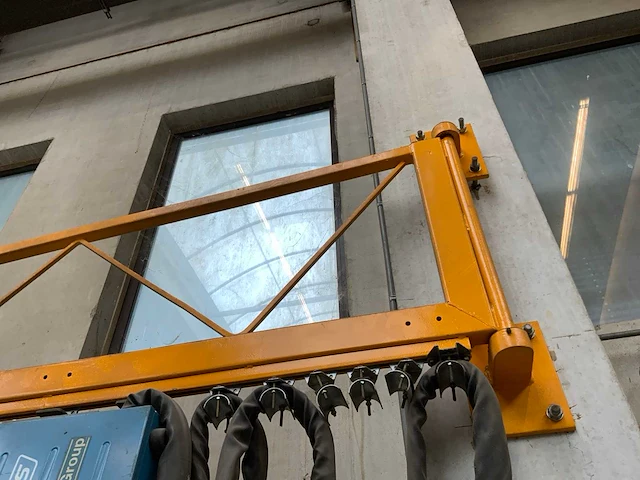 Vlh e2 5500 mig lasapparaat met regelunit op zwenkarm - afbeelding 6 van  9