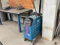 Vlh e2 5500 mig lasapparaat met regelunit op zwenkarm