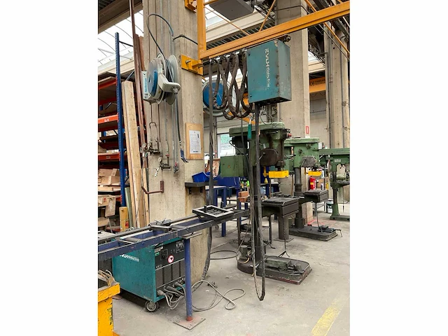 Vlh e505s mig lasapparaat met regelunit op zwenkarm - afbeelding 9 van  17
