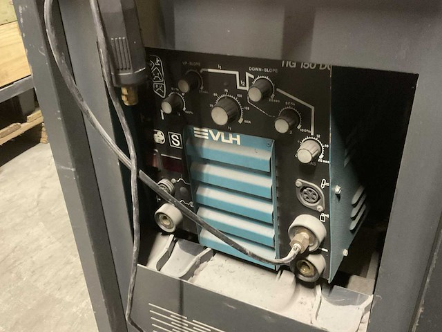 Vlh inverter tig 150 dc lasapparaat - afbeelding 1 van  2