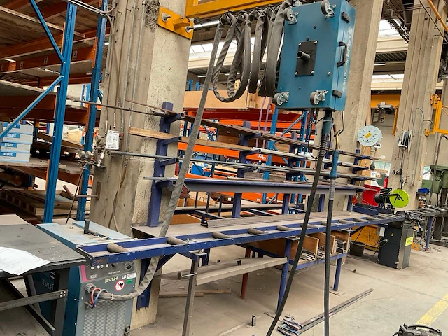 Vlh syn mag 5100 / dvk5100 mig / mag lasapparaat met regelunit op zwenkarm - afbeelding 1 van  12