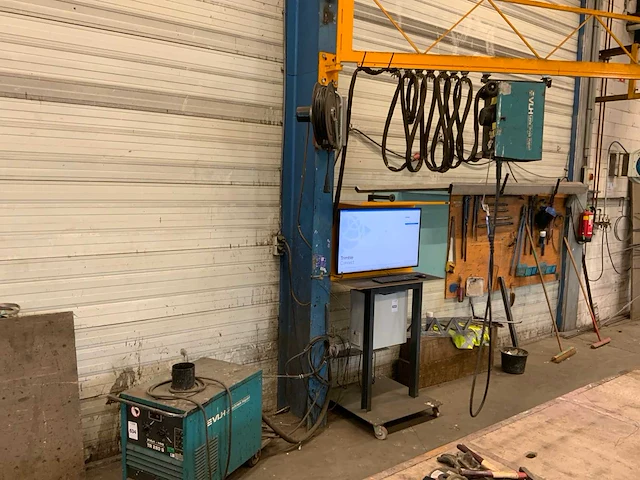 Vlh tr280s mig lasapparaat met regelunit op zwenkarm - afbeelding 1 van  10